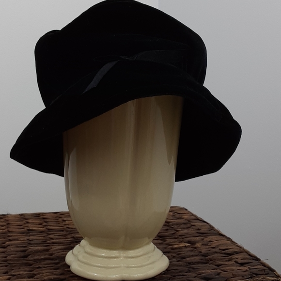 no brand Other - Kids Love To Play Dress Up! Black Velvet Hat,$12